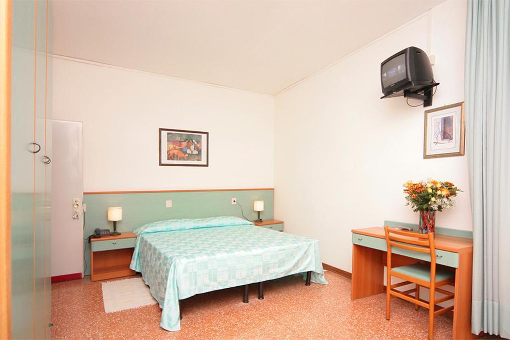 Hotel Janeiro Frontemare Lido di Jesolo Rom bilde