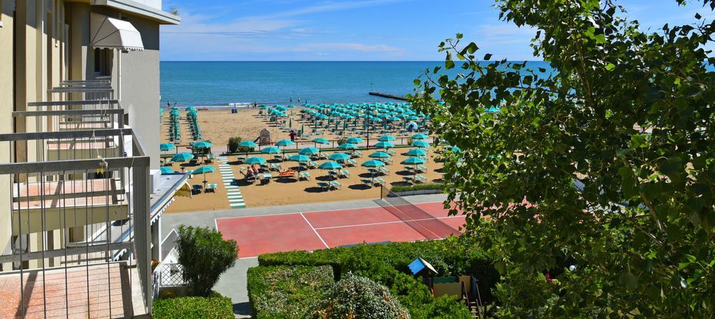 Hotel Janeiro Frontemare Lido di Jesolo Eksteriør bilde