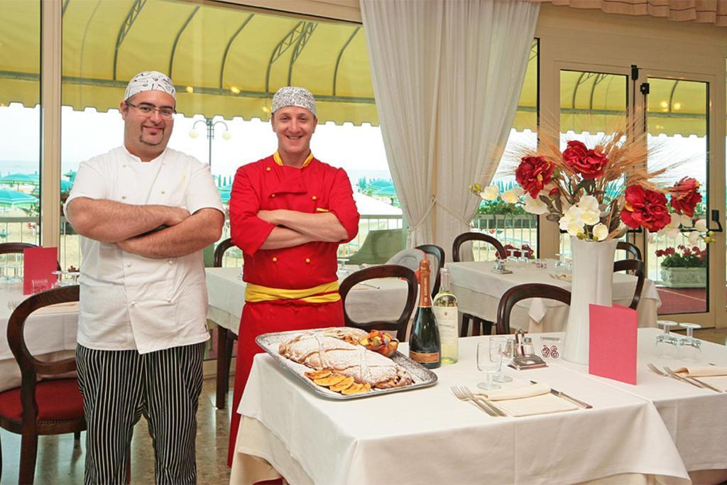 Hotel Janeiro Frontemare Lido di Jesolo Eksteriør bilde